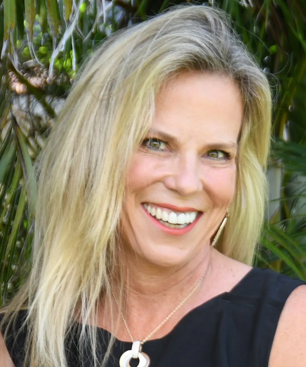 Victoria | CEO and Financial Advisor | Vitality Investments